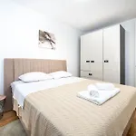Apartment With Parking Space - 23405
